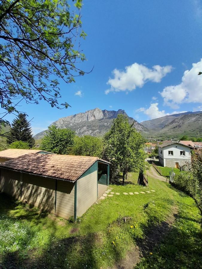Gites Du Quie Les Cabannes  Exterior photo