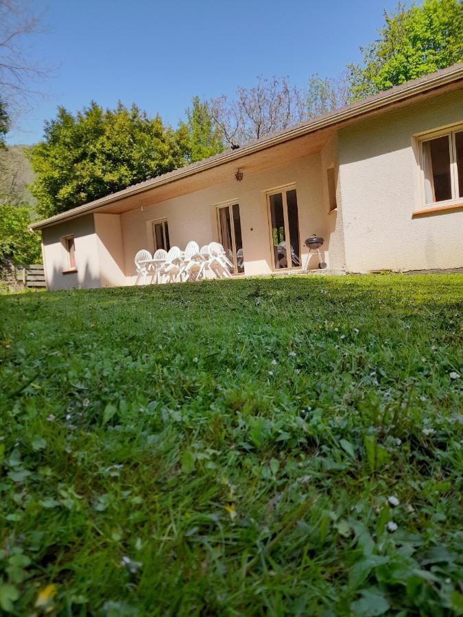 Gites Du Quie Les Cabannes  Exterior photo
