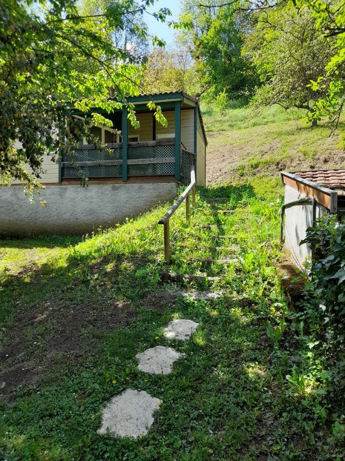 Gites Du Quie Les Cabannes  Exterior photo