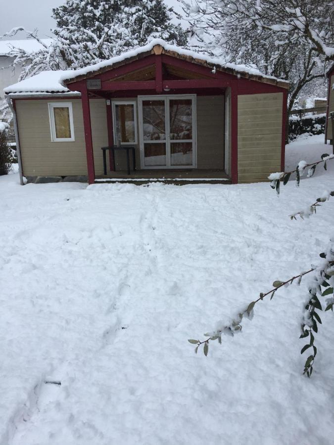 Gites Du Quie Les Cabannes  Exterior photo